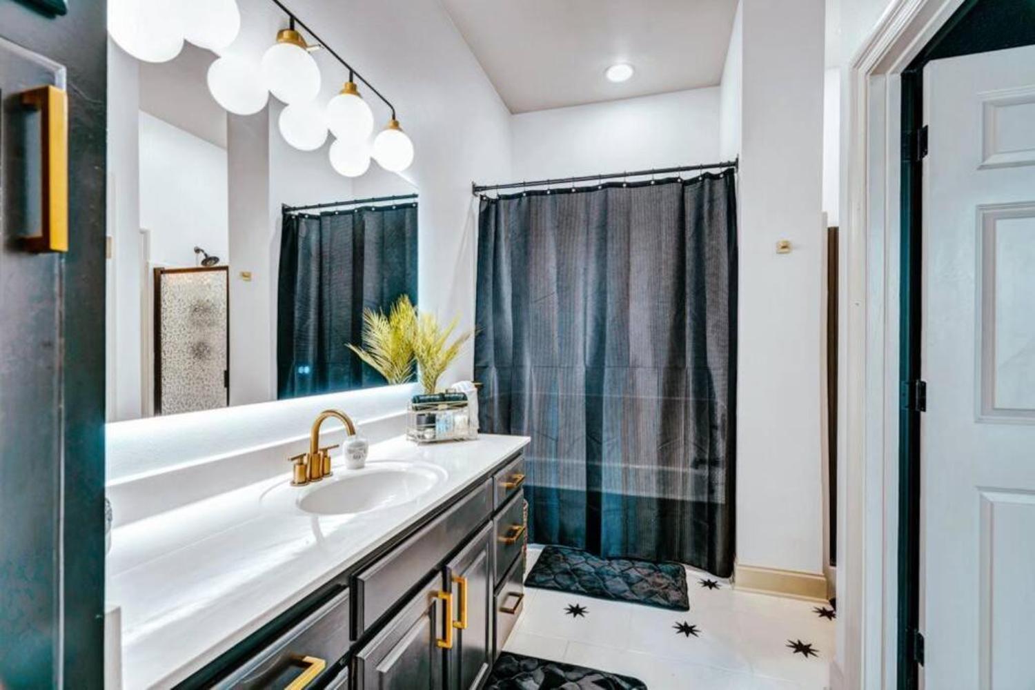 Stylish & Romantic Home, Long-Term Friendly, King Baton Rouge Luaran gambar